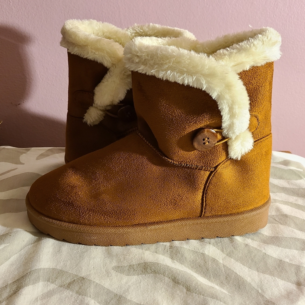 Ladies Boots in size 8.5